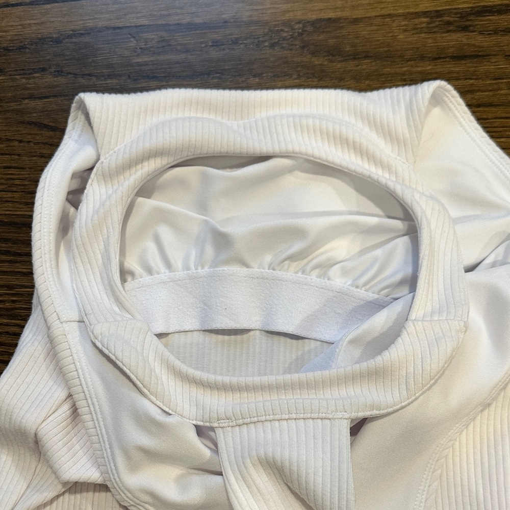 ALO Yoga Ribbed Tank Top - Picture 4 of 5